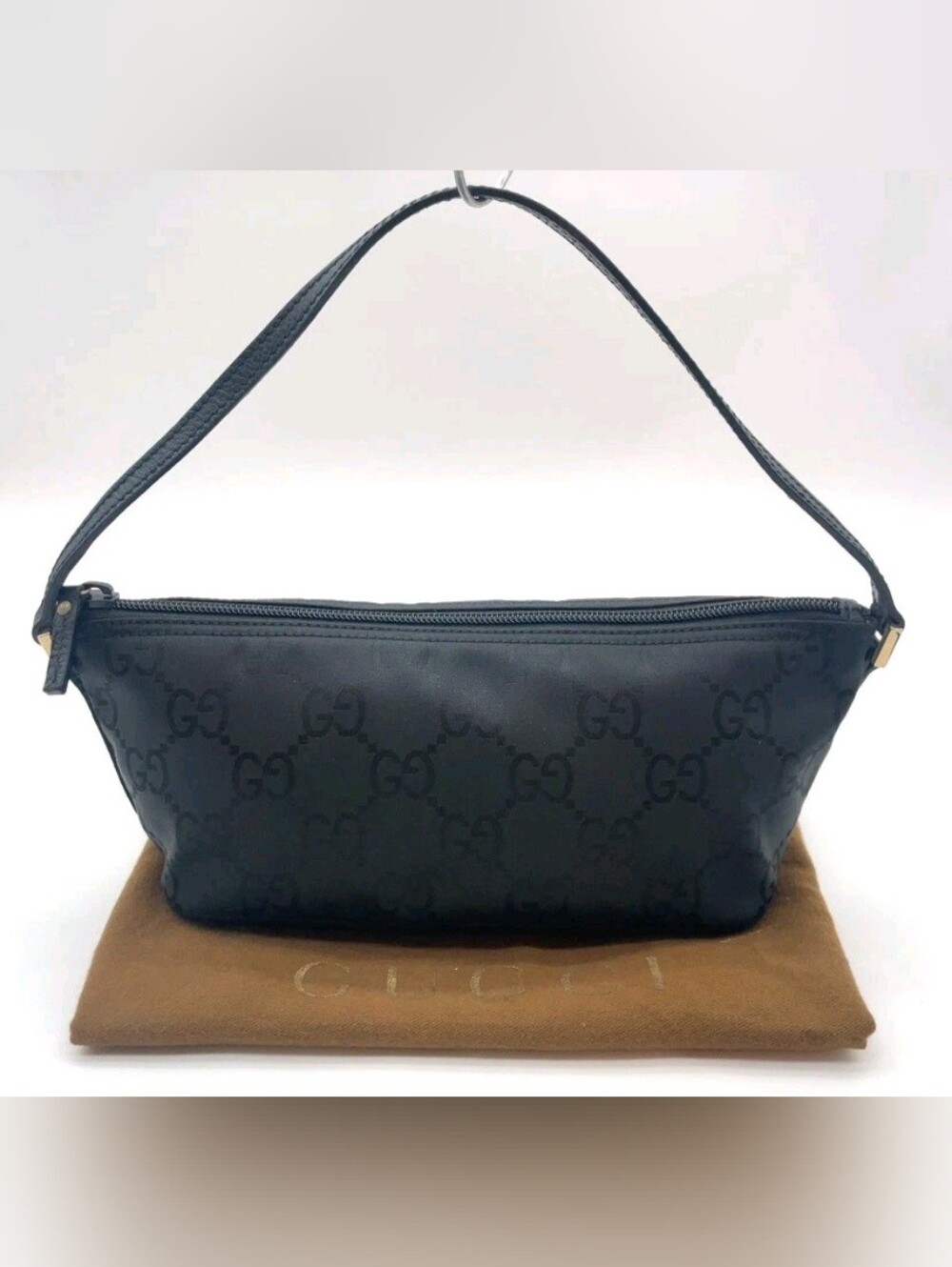 Gucci Black GG Monogram Shoulder Bag - Picture 4 of 16